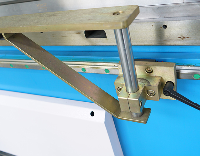 ماشین خمش دقیق CNC برای صفحه فلزی با ESA630